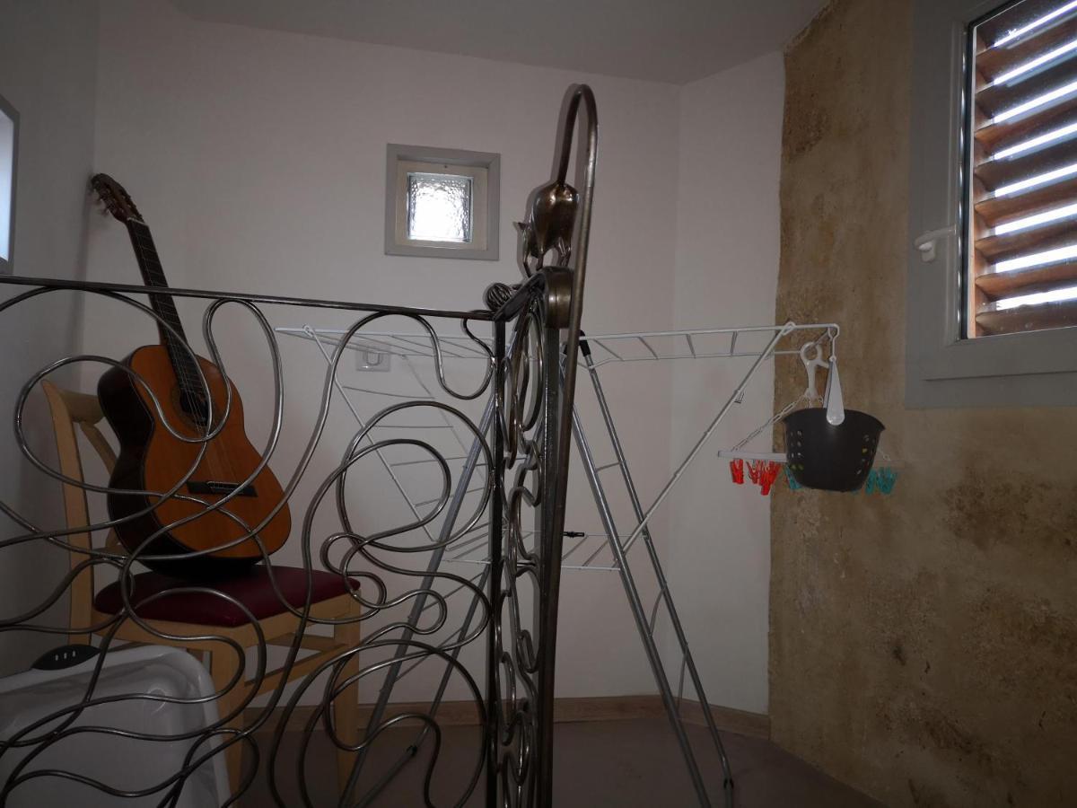 Ferienwohnung Montcalm Climatise En Plein Ecusson Montpellier Exterior foto